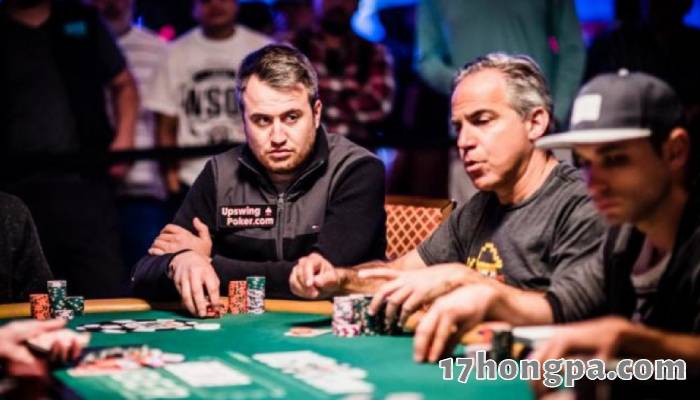 盯好你的对手，他们的一举一动可能透露出很多关于他的底牌的信息